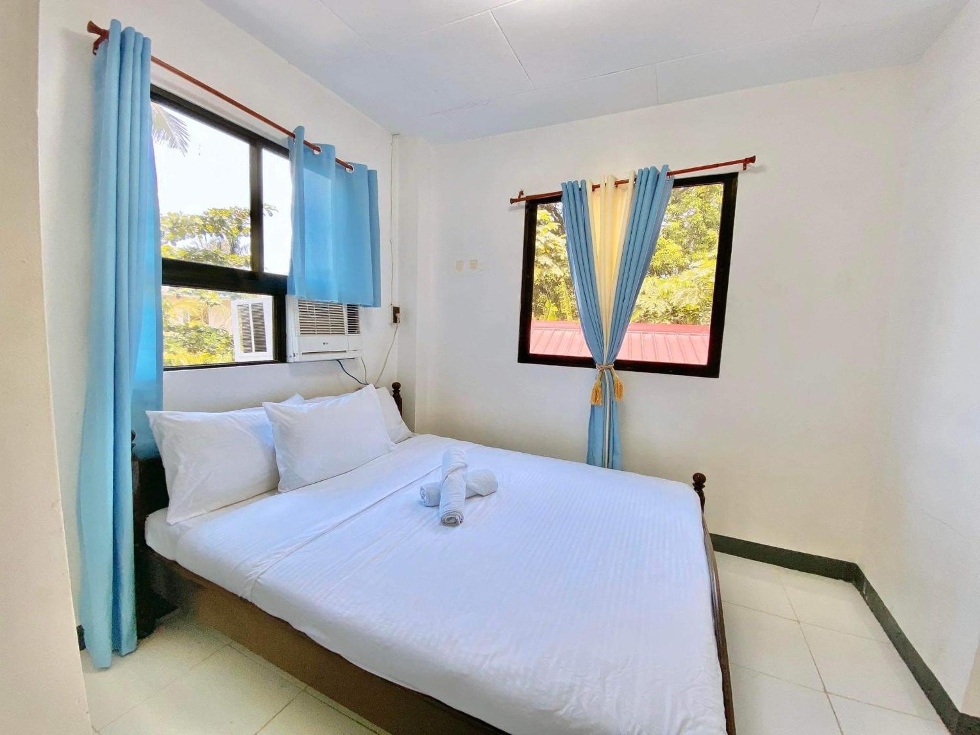 Luna Oslob Travellers Inn Extérieur photo