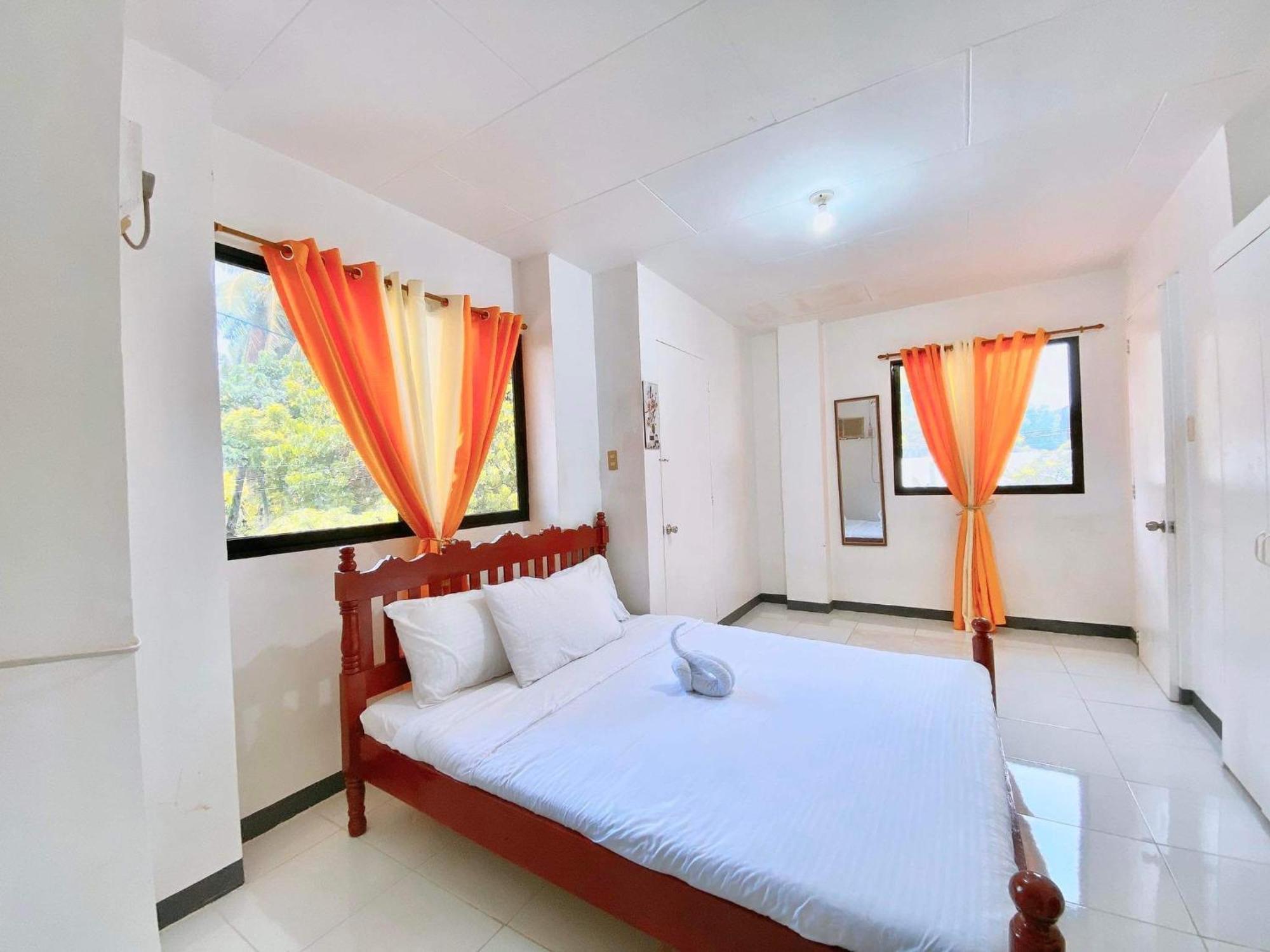 Luna Oslob Travellers Inn Extérieur photo