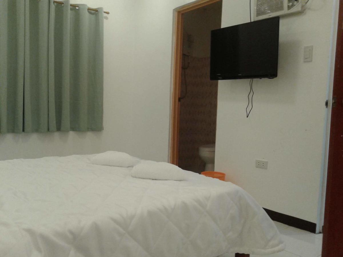 Luna Oslob Travellers Inn Extérieur photo