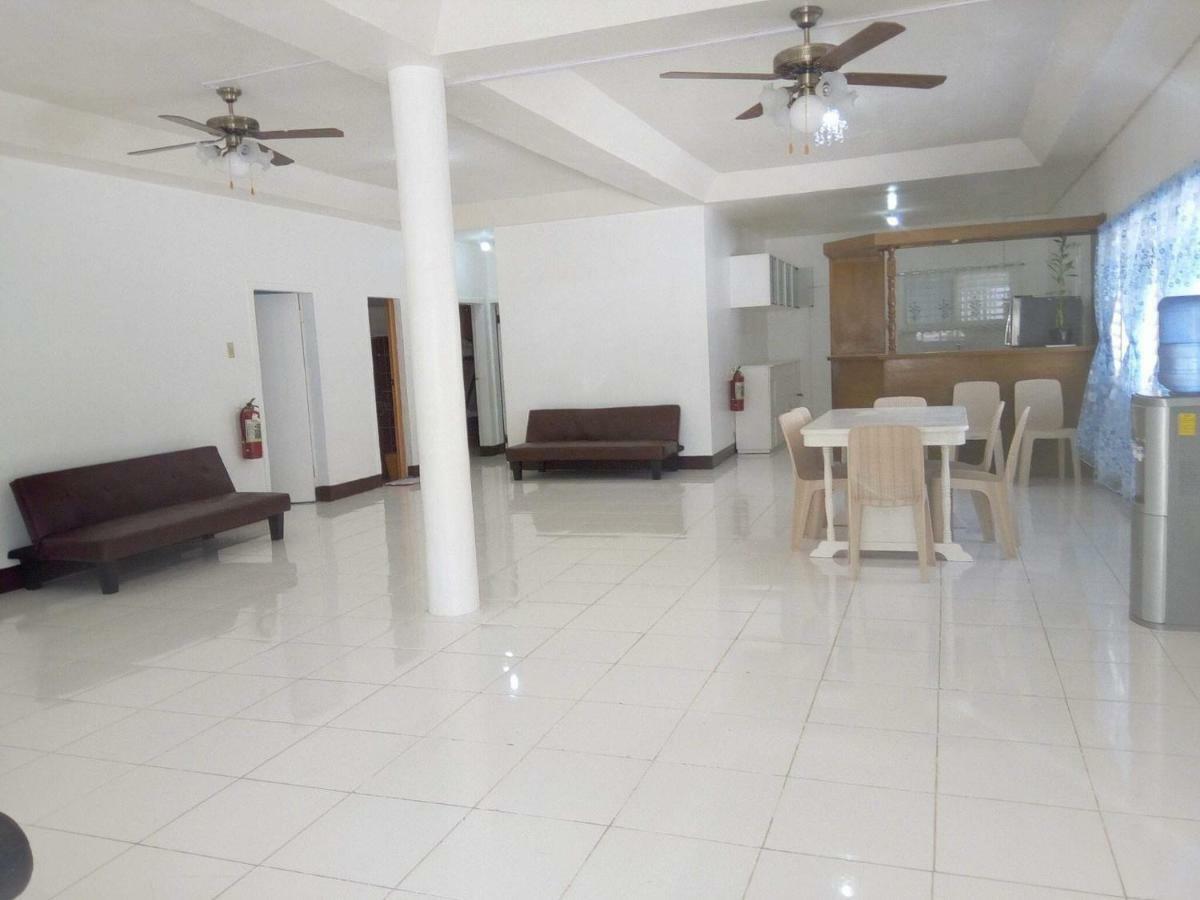 Luna Oslob Travellers Inn Extérieur photo